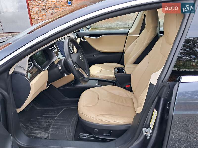 Ліфтбек Tesla Model S 2014 в Радехові