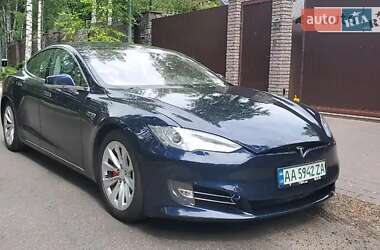 Tesla Model S 2012