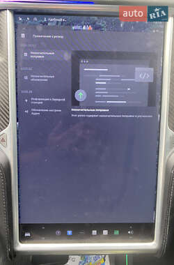 Лифтбек Tesla Model S 2016 в 