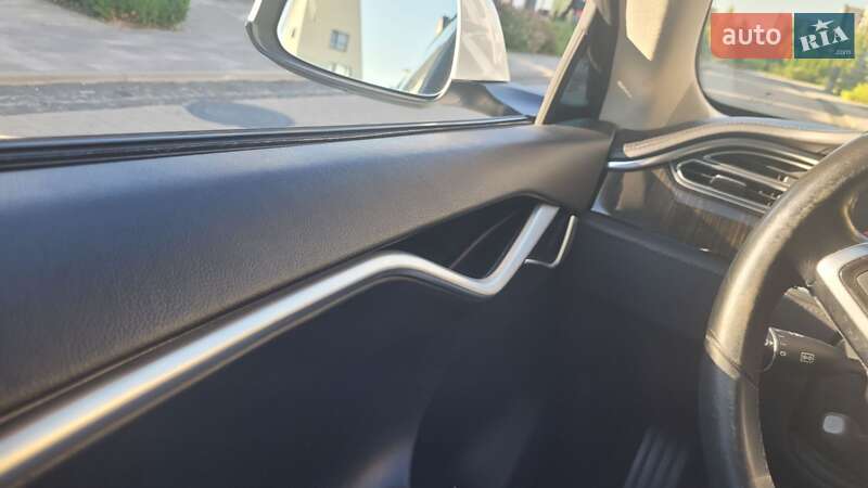 Ліфтбек Tesla Model S 2013 в Києві фото 13 Ліфтбек Tesla Model S 2013 в Києві