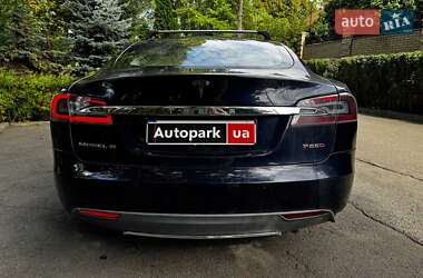 Ліфтбек Tesla Model S 2015 в 