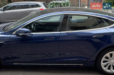 Ліфтбек Tesla Model S 2018 в 