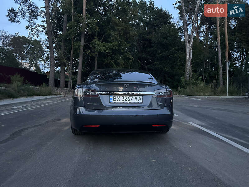 Лифтбек Tesla Model S 2018 в Житомире