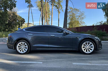 Ліфтбек Tesla Model S 2018 в 