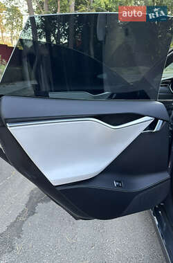 Ліфтбек Tesla Model S 2018 в 