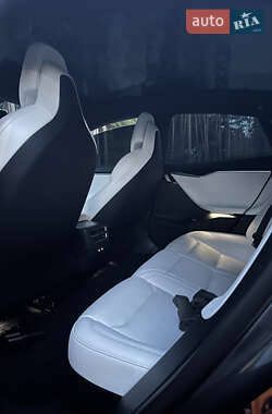 Ліфтбек Tesla Model S 2018 в 
