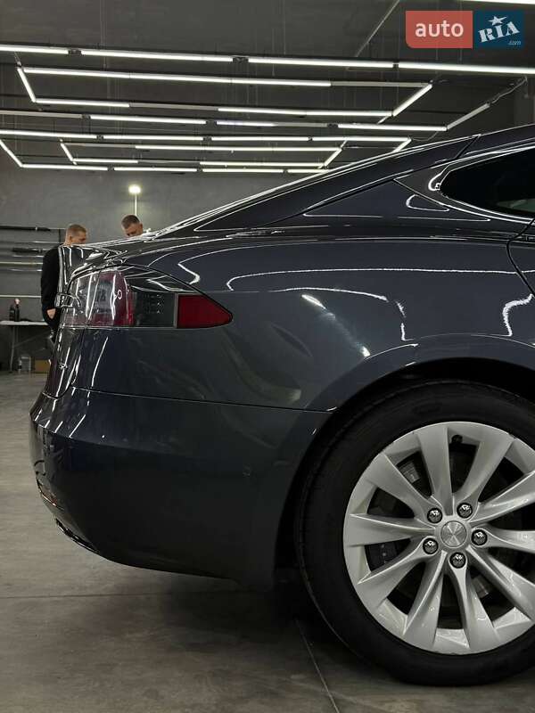 Ліфтбек Tesla Model S 2018 в Тернополі