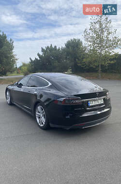Ліфтбек Tesla Model S 2015 в 