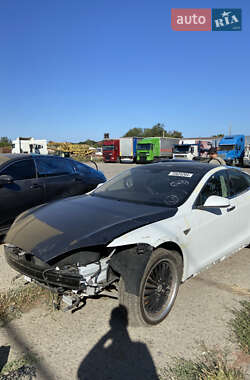 Tesla Model S 2014
