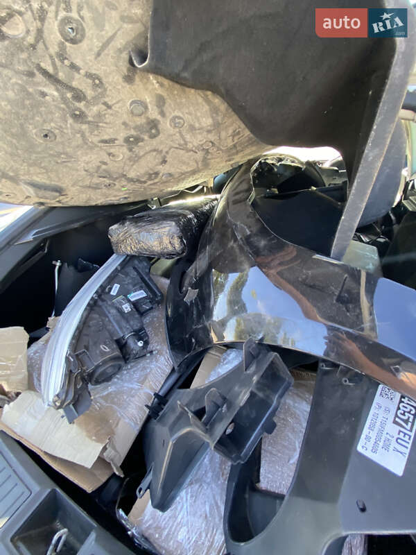 Ліфтбек Tesla Model S 2014 в Великодолинському фото 23 Ліфтбек Tesla Model S 2014 в Великодолинському