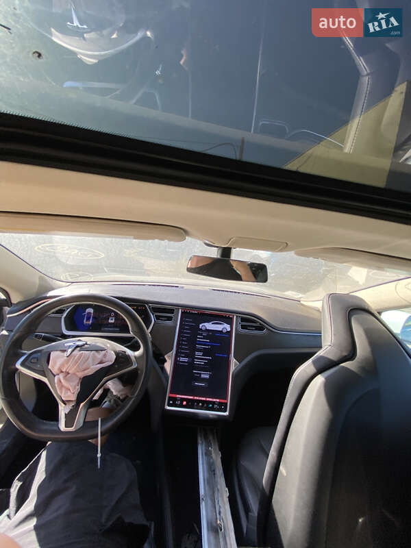 Ліфтбек Tesla Model S 2014 в Великодолинському фото 33 Ліфтбек Tesla Model S 2014 в Великодолинському