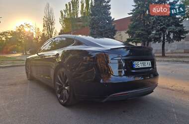 Ліфтбек Tesla Model S 2015 в 