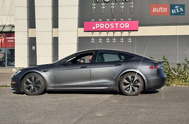 Tesla Model S 2021