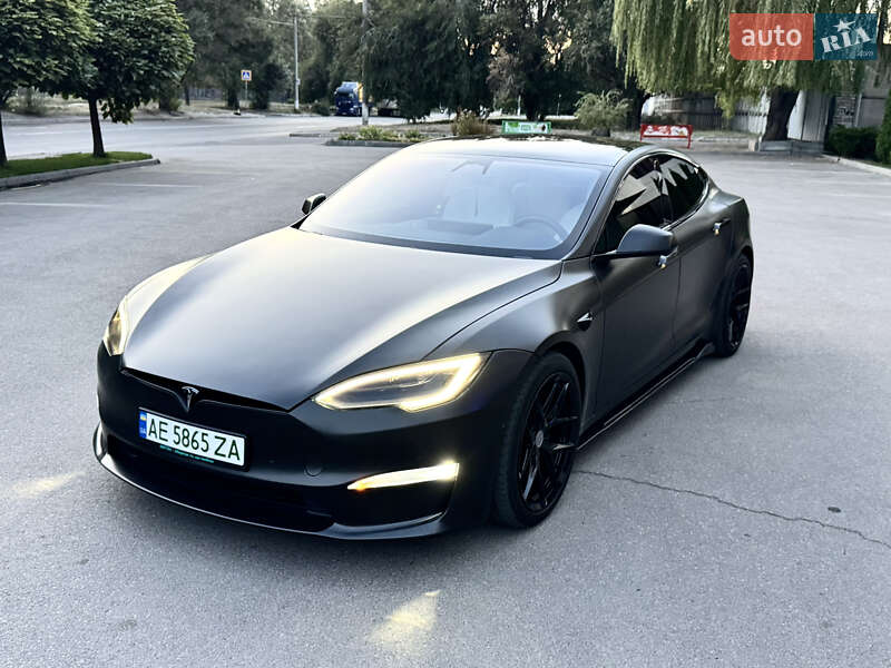Tesla Model S 2021