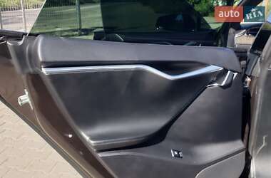 Ліфтбек Tesla Model S 2013 в 