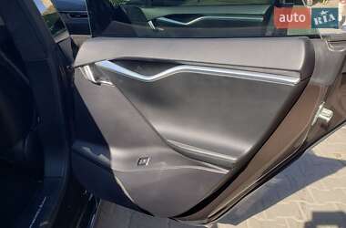 Ліфтбек Tesla Model S 2013 в 