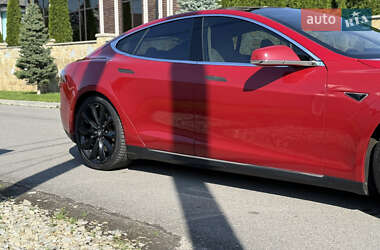 Ліфтбек Tesla Model S 2013 в 