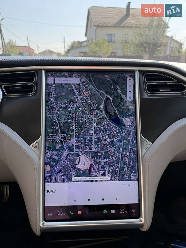 Ліфтбек Tesla Model S 2013 в Івано-Франківську