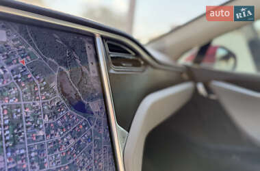 Ліфтбек Tesla Model S 2013 в 