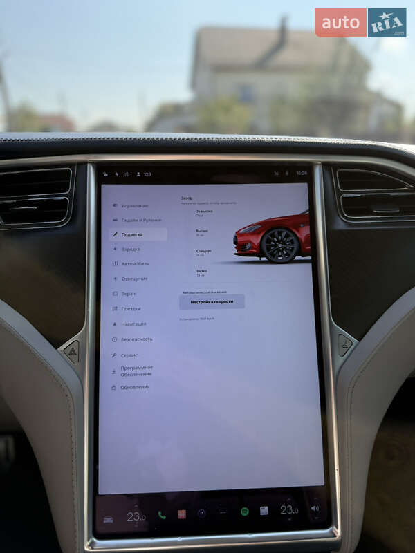 Ліфтбек Tesla Model S 2013 в Івано-Франківську