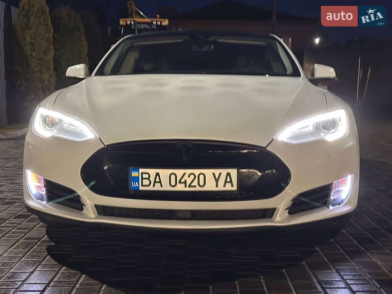 Лифтбек Tesla Model S 2014 в Кропивницком фото 2 Лифтбек Tesla Model S 2014 в Кропивницком