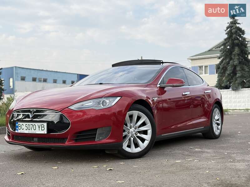 Tesla Model S 2016