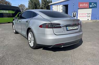 Ліфтбек Tesla Model S 2013 в 