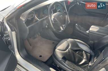 Ліфтбек Tesla Model S 2013 в 