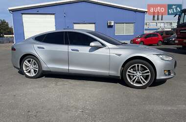Ліфтбек Tesla Model S 2013 в 