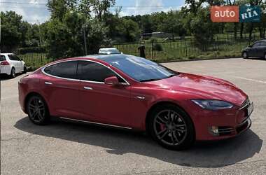 Ліфтбек Tesla Model S 2015 в 