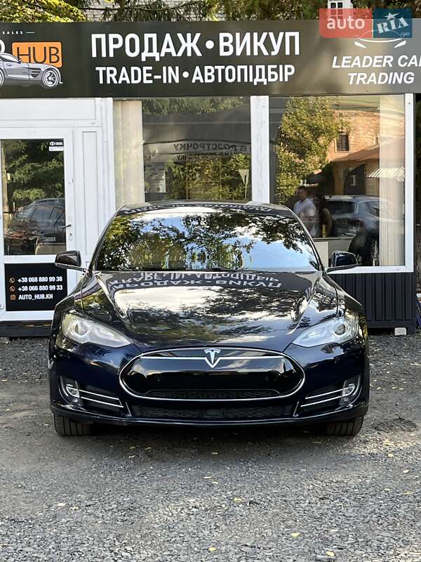Ліфтбек Tesla Model S 2015 в Харкові