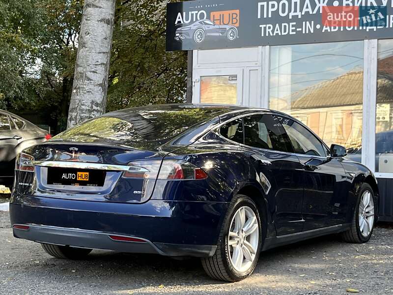Ліфтбек Tesla Model S 2015 в Харкові