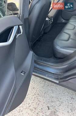 Лифтбек Tesla Model S 2015 в 