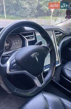 Ліфтбек Tesla Model S 2013 в 