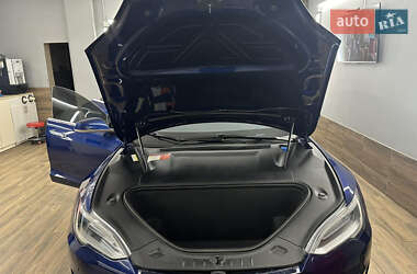 Ліфтбек Tesla Model S 2017 в 