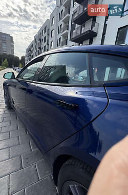 Ліфтбек Tesla Model S 2021 в 