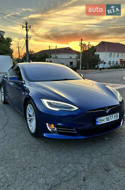 Tesla Model S 2016