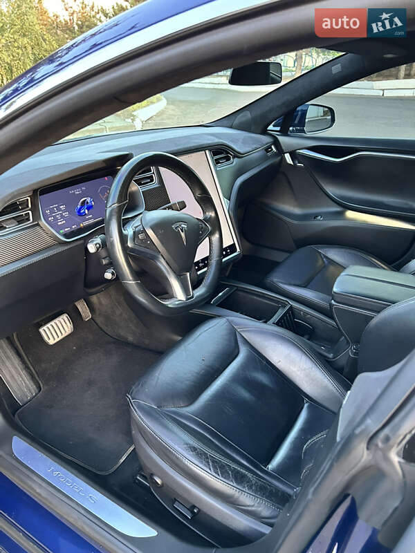 Ліфтбек Tesla Model S 2016 в Одесі