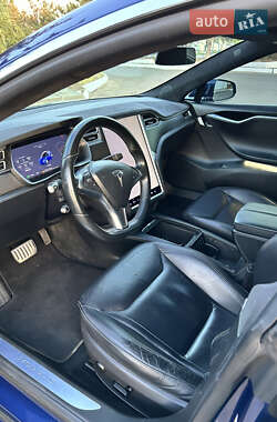 Лифтбек Tesla Model S 2016 в 
