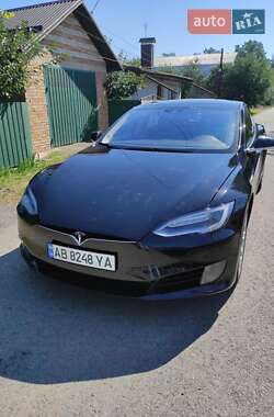Tesla Model S 2016