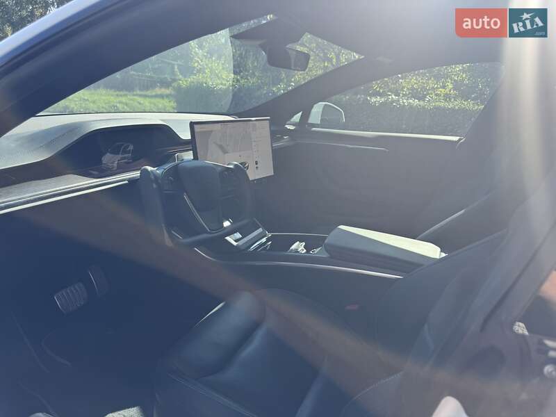 Лифтбек Tesla Model S 2022 в Киеве