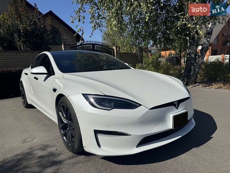 Лифтбек Tesla Model S 2022 в Киеве