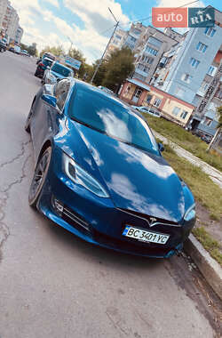 Tesla Model S 2018