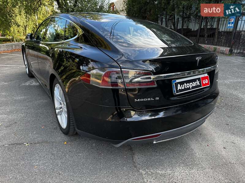 Ліфтбек Tesla Model S 2014 в Києві фото 10 Ліфтбек Tesla Model S 2014 в Києві
