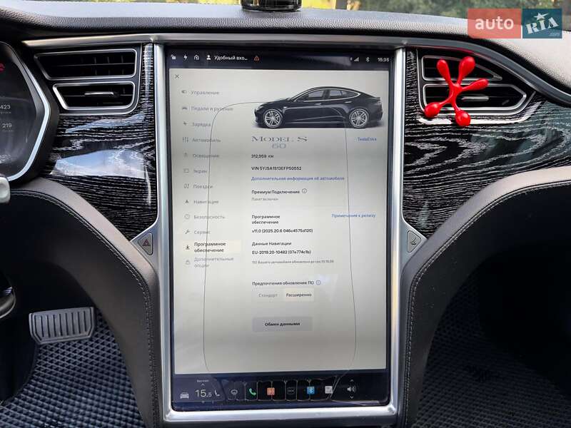 Ліфтбек Tesla Model S 2014 в Києві фото 18 Ліфтбек Tesla Model S 2014 в Києві