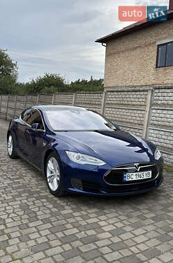 Ліфтбек Tesla Model S 2016 в Львові