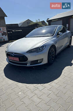 Ліфтбек Tesla Model S 2016 в 