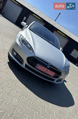 Ліфтбек Tesla Model S 2016 в 