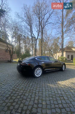 Ліфтбек Tesla Model S 2017 в Ірпені