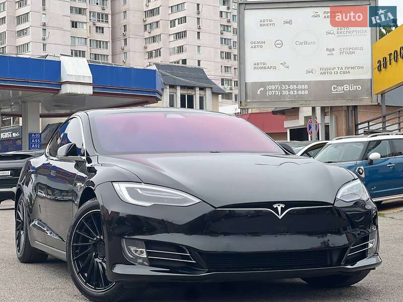 Лифтбек Tesla Model S 2019 в Одессе
